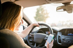 Cariati Law Toronto, Ontario Lawyers Distracted Driving Accidents