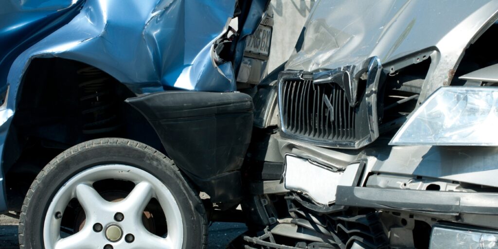 major car crash in Ontario caused by a tractor trailer accident