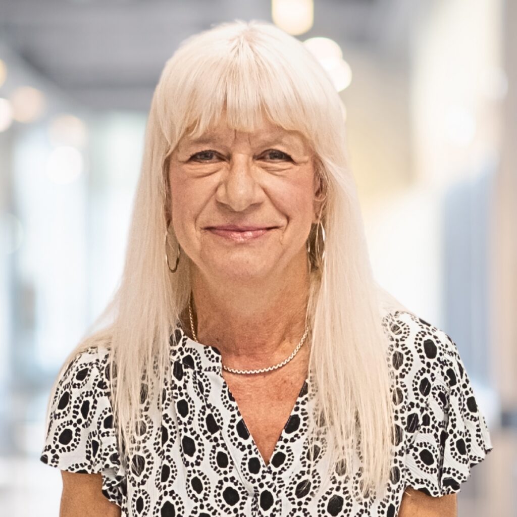 Denise Collins, DC, is the Controller for Cariati Law, best injury law firm in Mississauga.